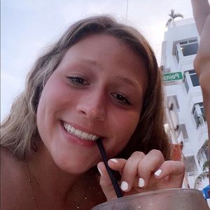 Meet your Posher, Noelle